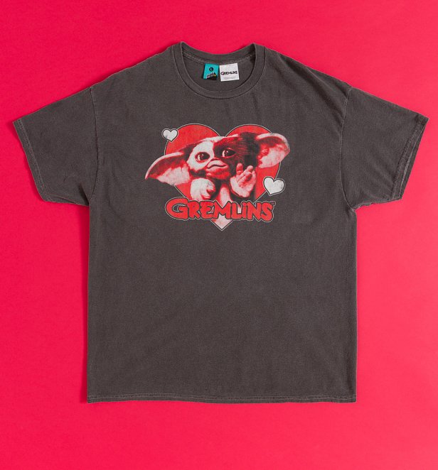 Gremlins Gizmo Red Heart Vintage Wash Charcoal T-Shirt Gremlins Gizmo Red Heart Vintage Wash Charcoal T-Shirt