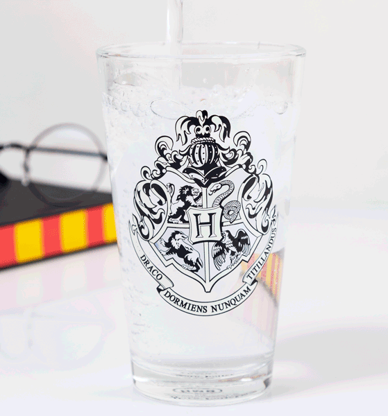 Harry Potter Hogwarts Colour Change Glass Harry Potter Hogwarts Colour Change Glass