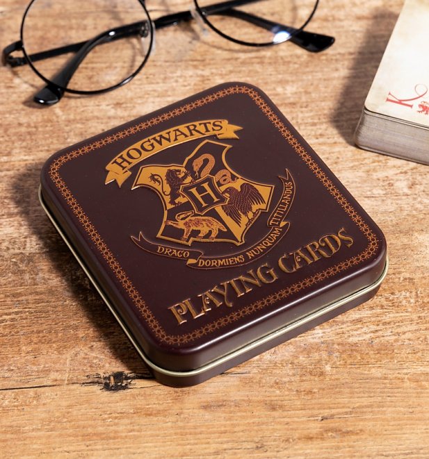 harry-potter-hogwarts-playing-cards