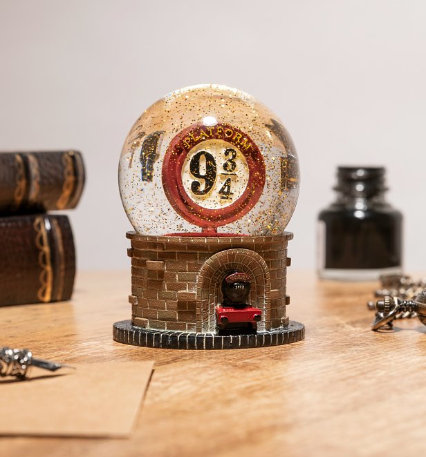 Harry Potter Platform 9 3/4 Snow Globe