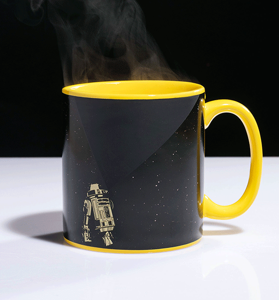 Large Retro Star Wars R2-D2 Heat Change Mug from Funko Large Retro Star Wars R2-D2 Heat Change Mug from Funko