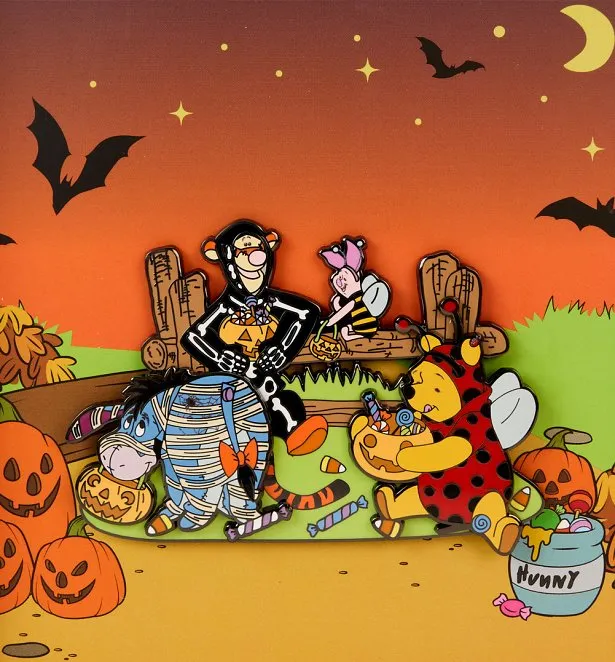 Winnie The Pooh Trick Or Treat Moving 3″ Collector Box Pin