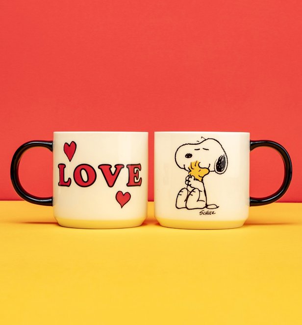 Peanuts Snoopy Love Mug