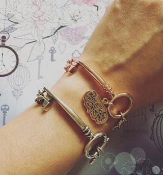 Rose Gold Plated Alice In Wonderland Key And Heart Charm Bracelet from Disney Couture Rose Gold Plated Alice In Wonderland Key And Heart Charm Bracelet from Disney Couture