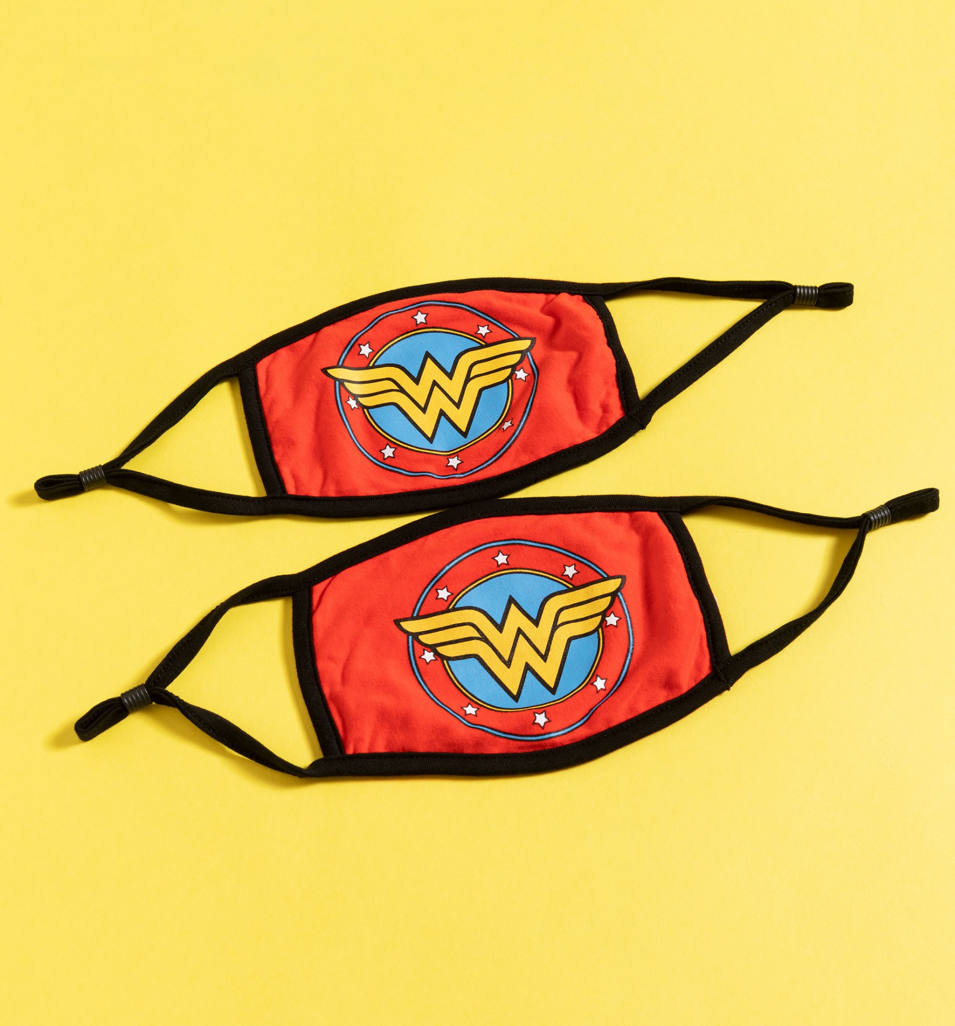 Set Of Two Dc Comics Wonder Woman Face Masks 0941