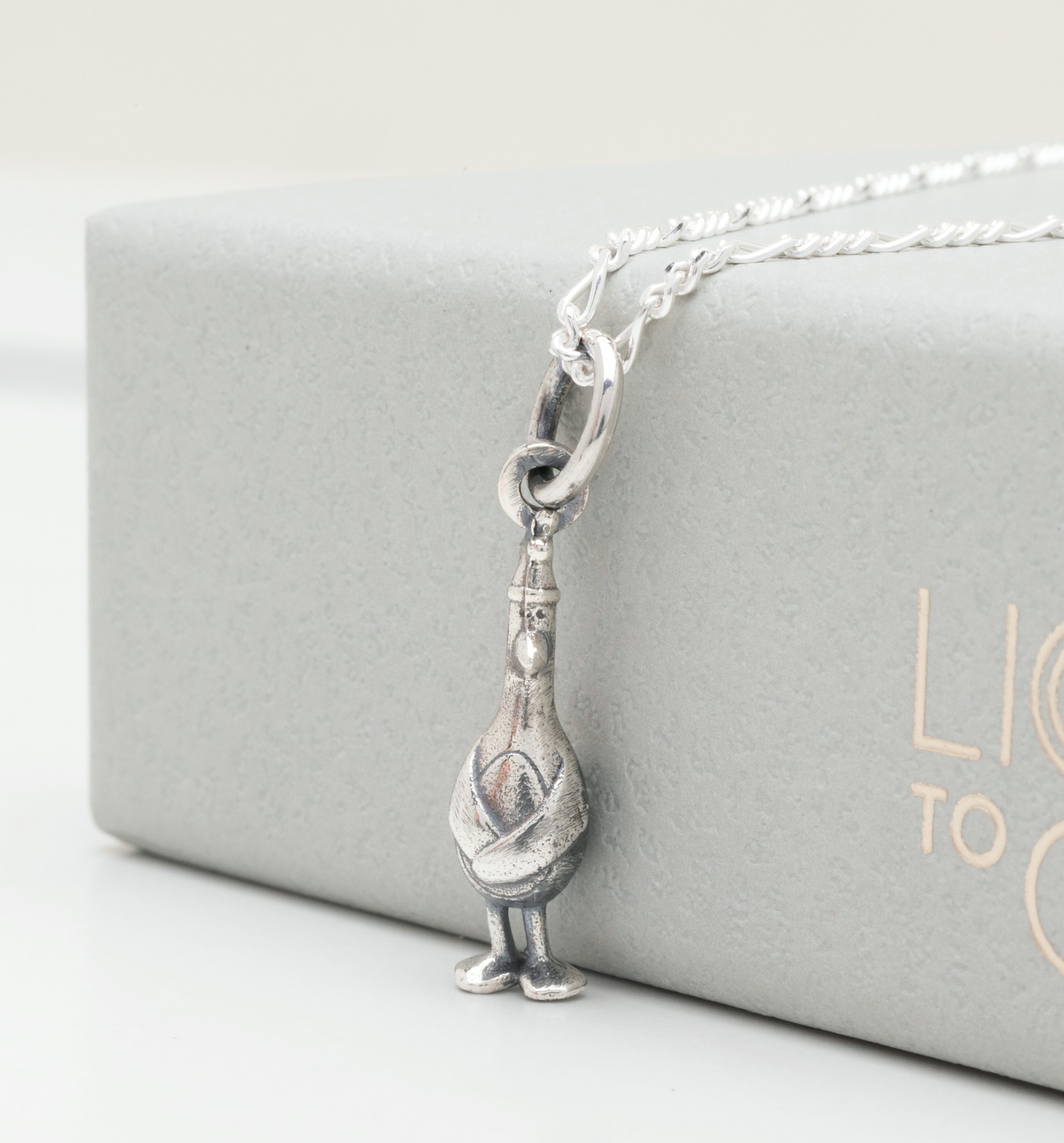 Sterling Silver Wallace And Gromit Feathers McGraw Necklace