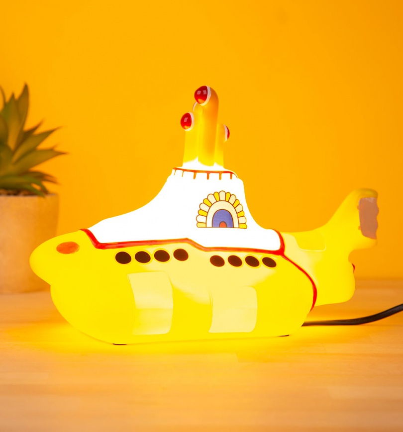 yellow submarine lamp