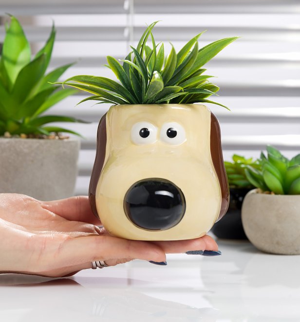 Wallace and Gromit Gromit Shaped Plant Pot