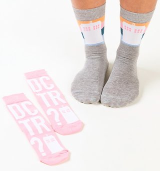 Women's 2pk Doctor Who Rainbow Tardis Socks Women's 2pk Doctor Who Rainbow Tardis Socks