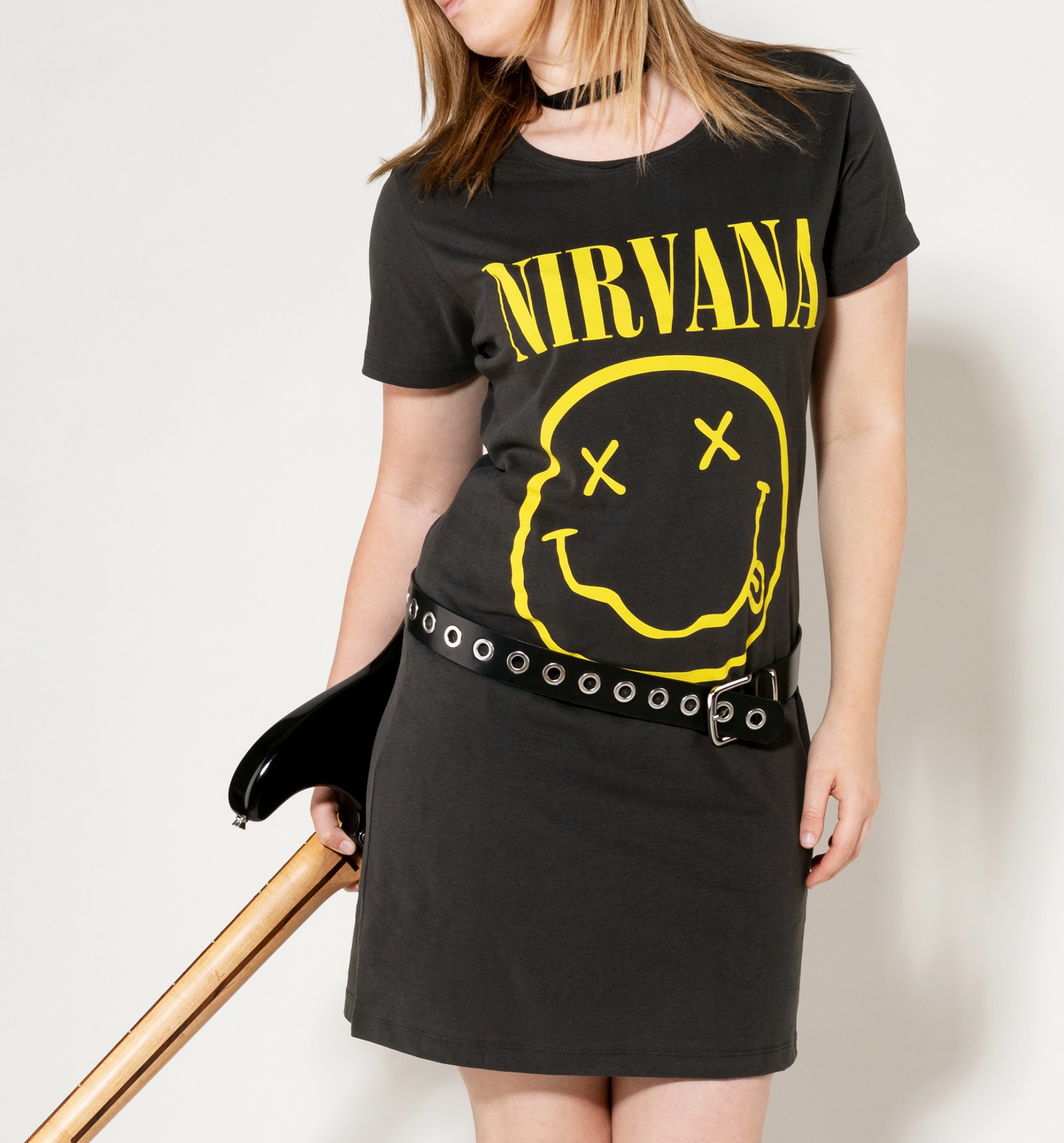Nirvana t. Urban Outfitters Nirvana футболка. Nirvana Shirt. Футболка Нирвана MTV. Футболка Nirvana 2016 HM.
