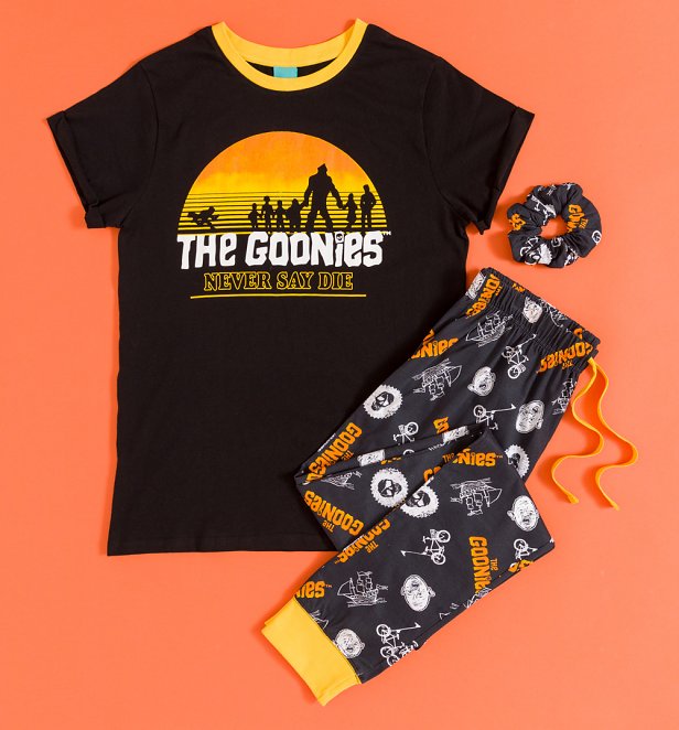 Women's The Goonies Never Say Die Pyjama and Scrunchie Set Women's The Goonies Never Say Die Pyjama and Scrunchie Set