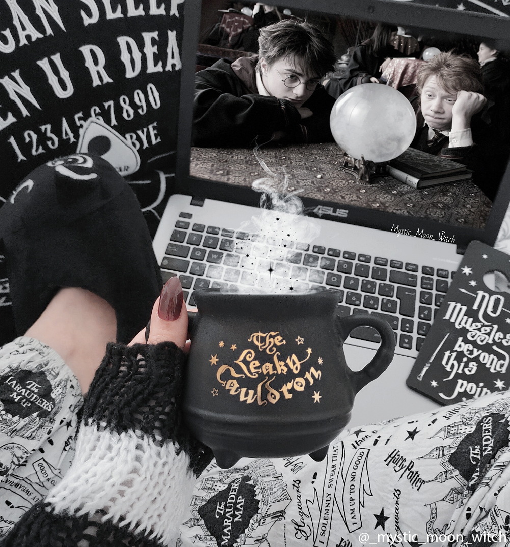 _mystic_moon_witch _mystic_moon_witch