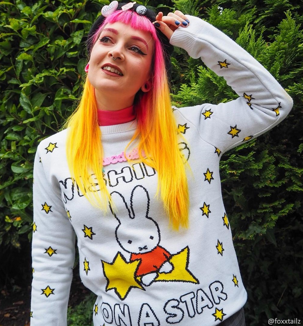 Blogger Foxxtailz Blogger Foxxtailz